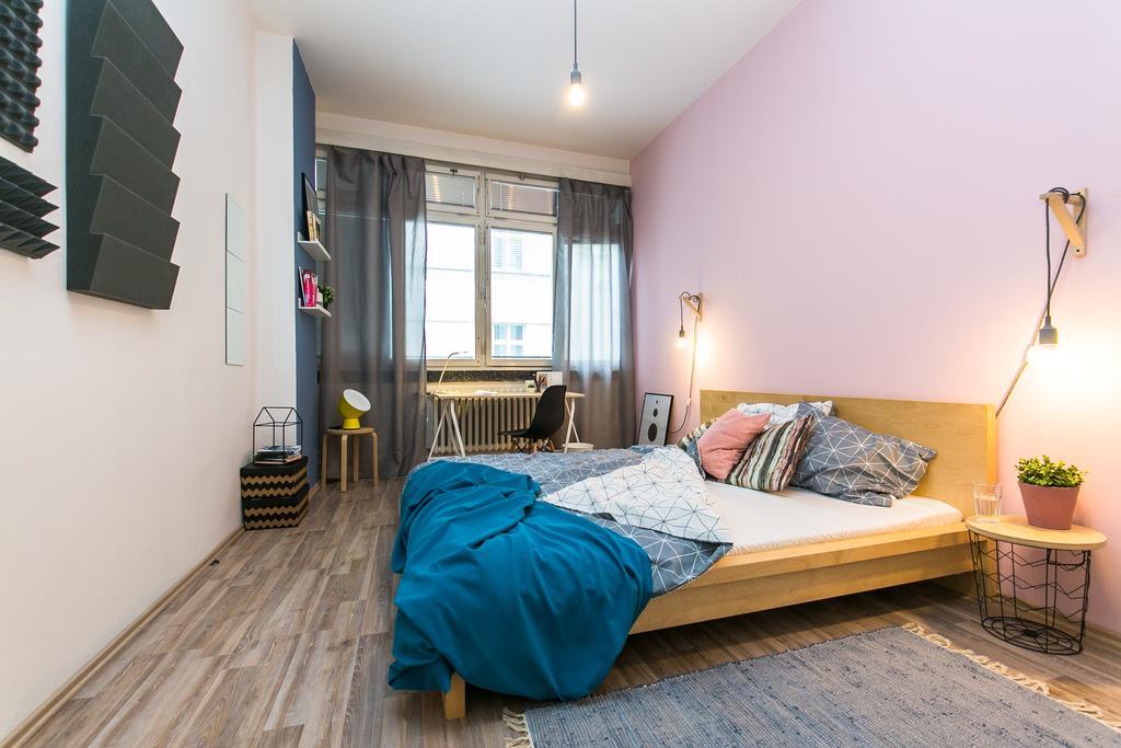 Apartments Ve Smeckach 27 프라하 외부 사진