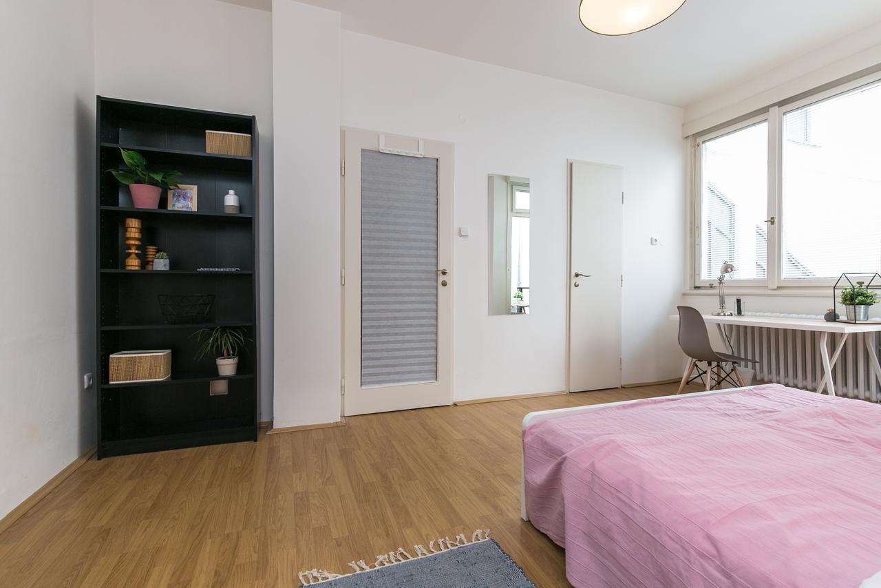 Apartments Ve Smeckach 27 프라하 외부 사진