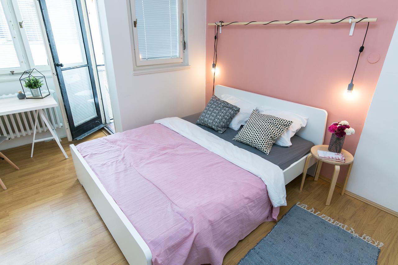 Apartments Ve Smeckach 27 프라하 외부 사진